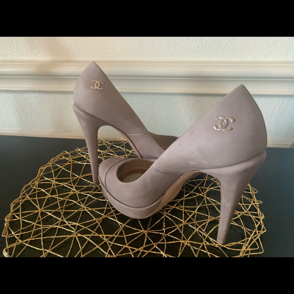 🎀 CHANEL Heels, Authentic, Size 39.5 🎀